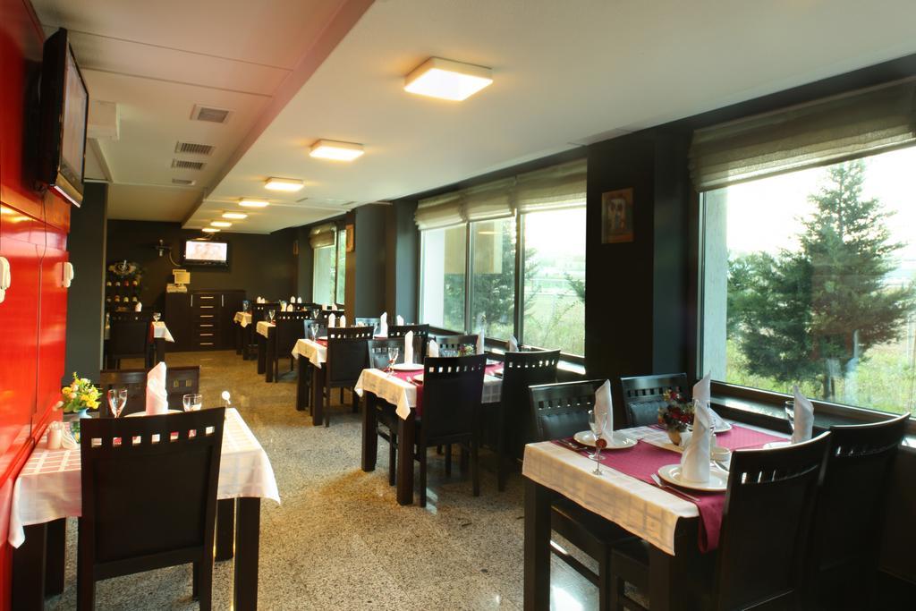 Royal Park Hotel Baku Exterior foto